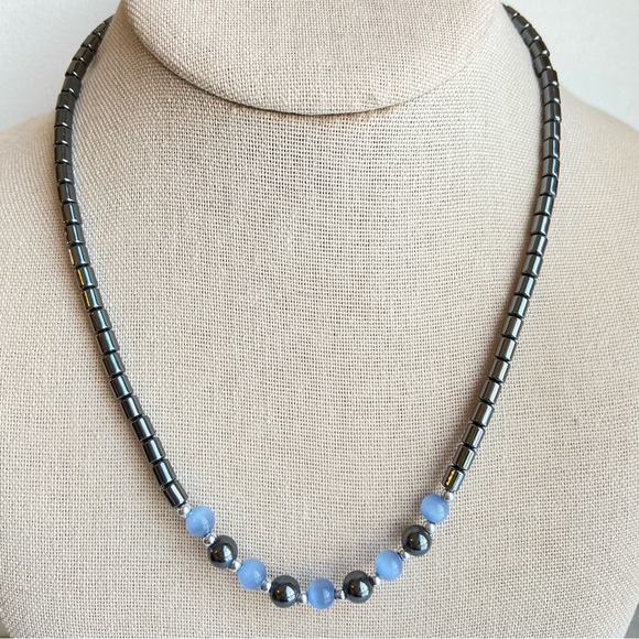 Hematite and periwinkle blue cat’s eye glass dainty beaded necklace barrel clasp - Picture 1 of 7